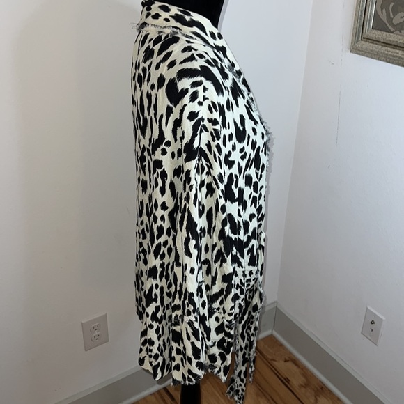 Umgee USA animal print kimono tunic front ties top blouse Sz M/L - Picture 3 of 10